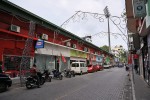 Male - stadion i główna ulica
