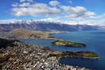 widok na Queenstown, jezioro Wakatipu i Remarkables
