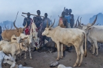 plemi Dinka w okolicach Dor - wieczr

