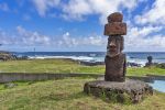 Moai w Hanga Roa
