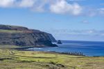 widok na Tongariki z Rano Raraku
